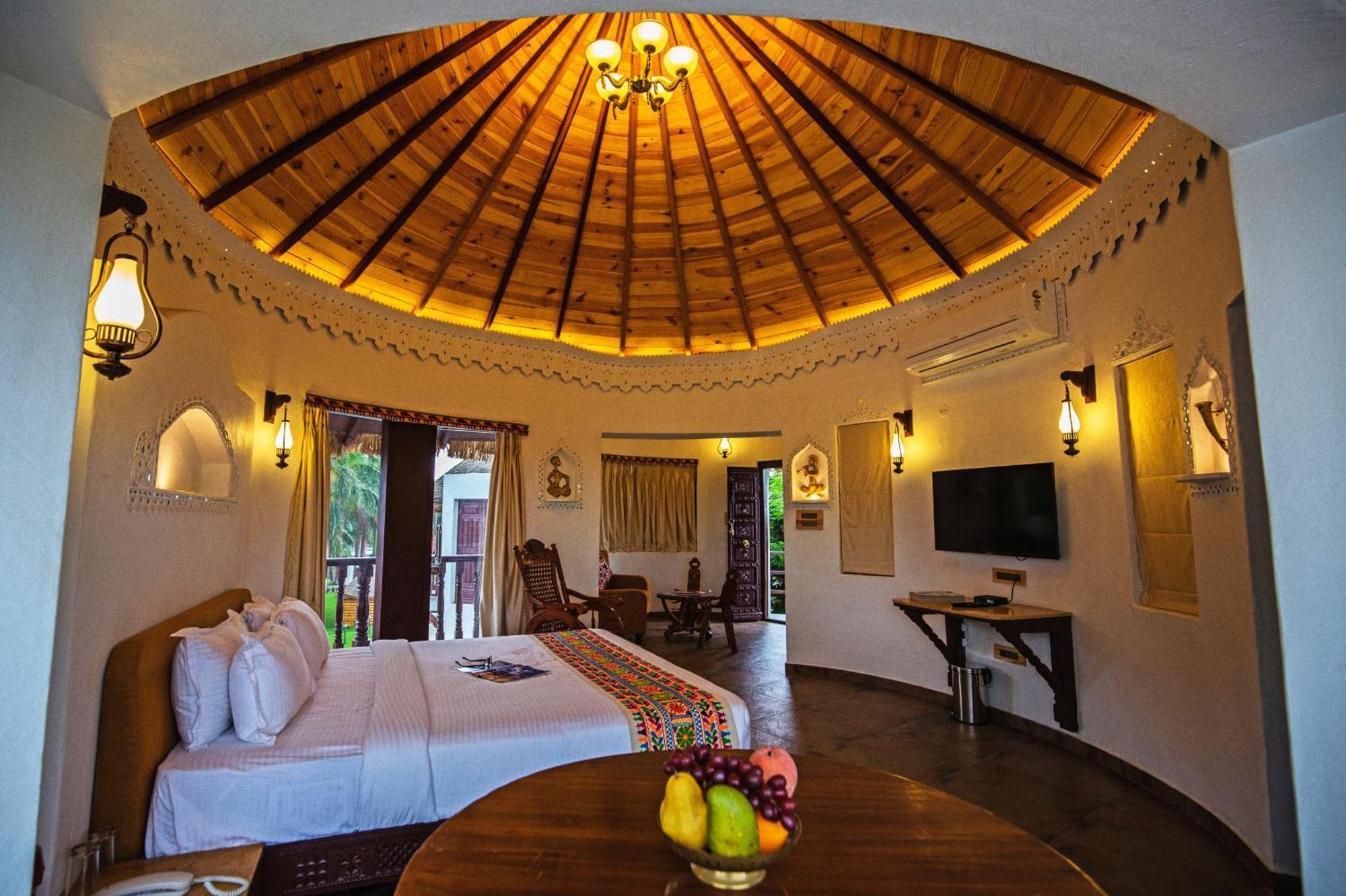 Nirali Resorts Раджкот Экстерьер фото